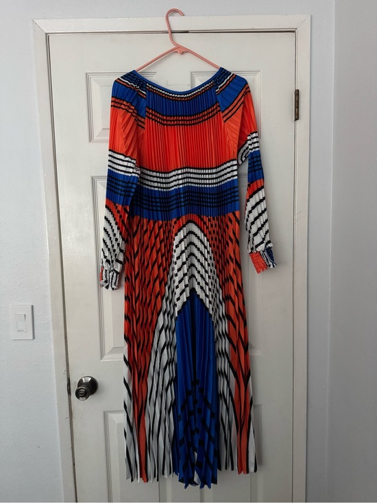 Velvet Dresses & Skirts - Pleated Maxi Dress in Blue, Orange & White